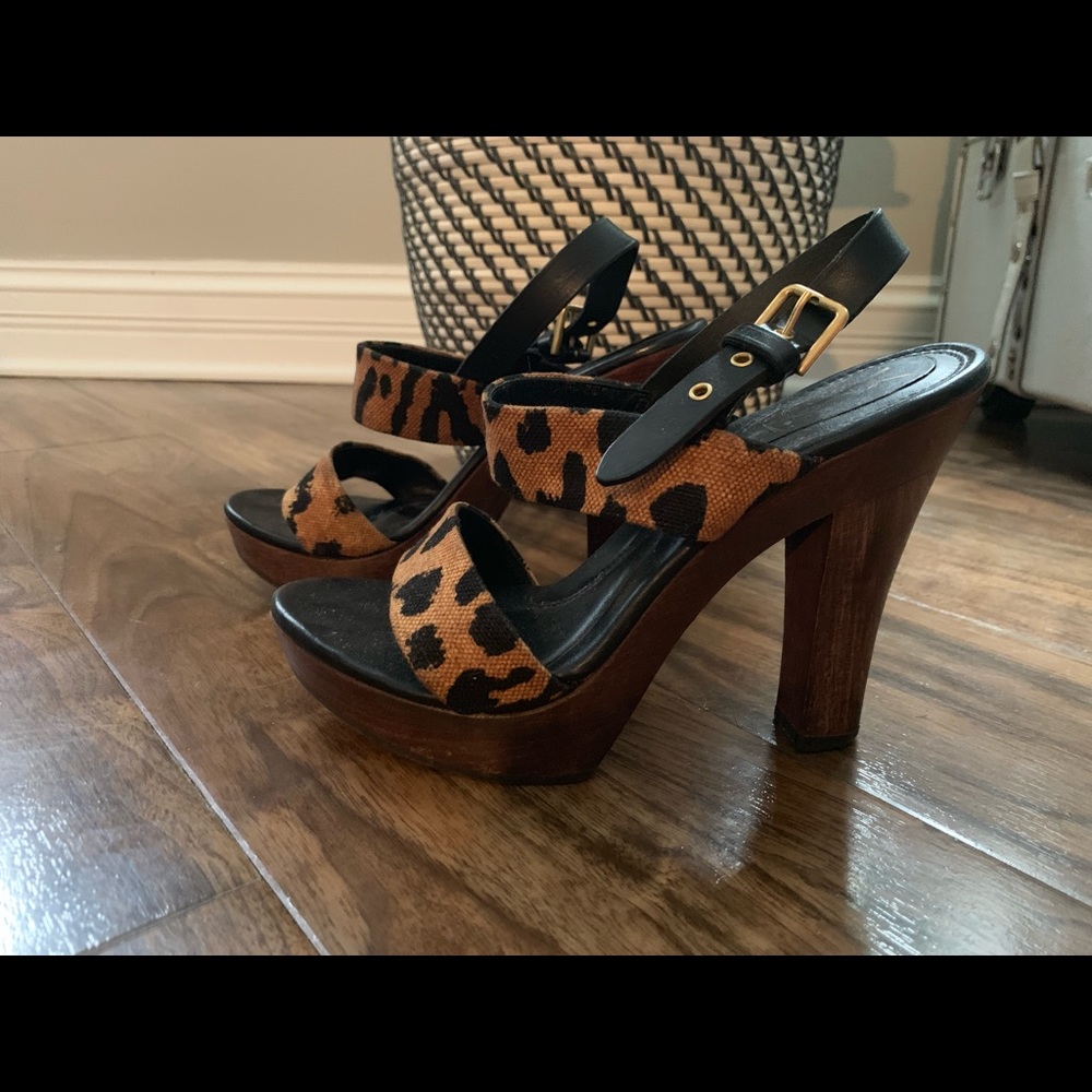 Ysl Arusha sandal